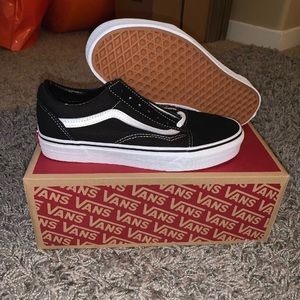 Old Skool Vans *NEW* Men’s 6/Women’s 7.5